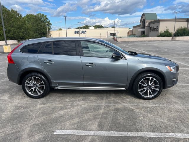 2018 Volvo V60 Cross Country Base