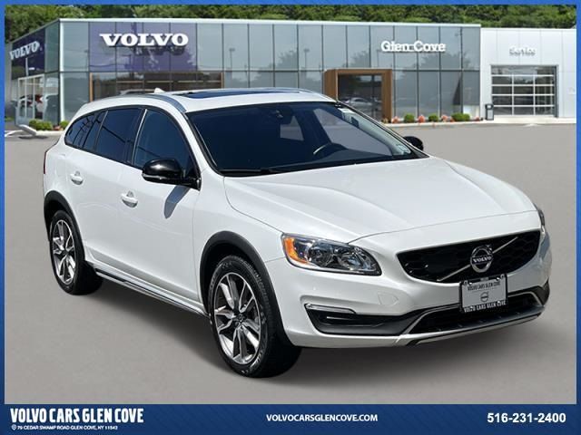 2018 Volvo V60 Cross Country Base