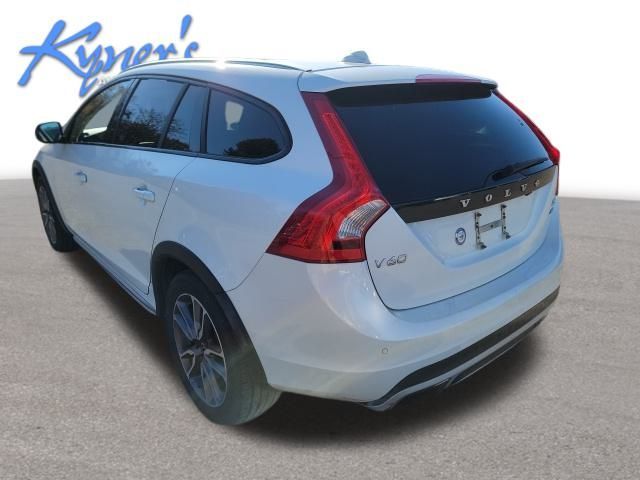 2018 Volvo V60 Cross Country Base