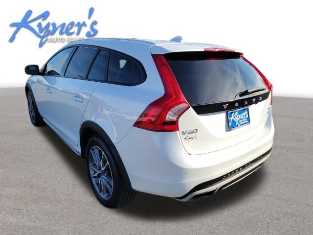 2018 Volvo V60 Cross Country Base