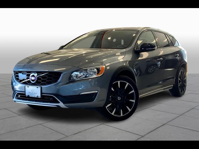 2018 Volvo V60 Cross Country Base