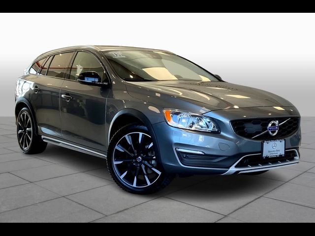 2018 Volvo V60 Cross Country Base