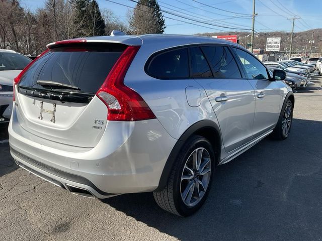2018 Volvo V60 Cross Country Base