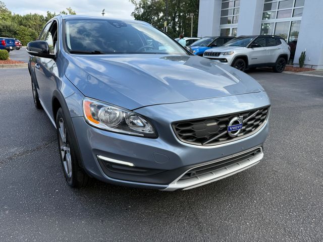 2018 Volvo V60 Cross Country Base