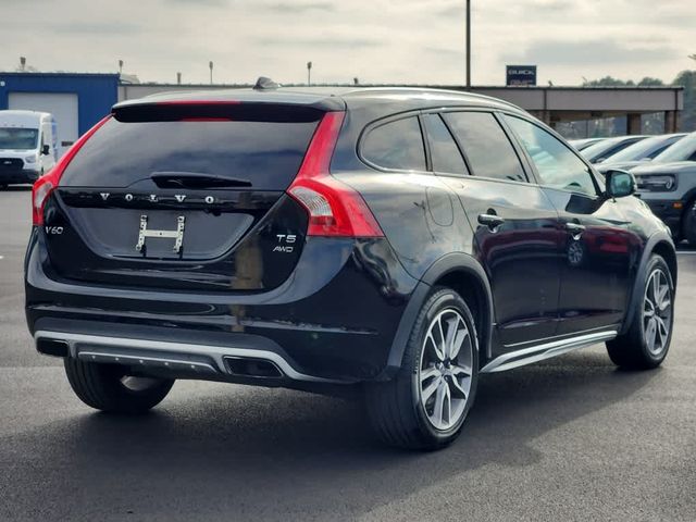 2018 Volvo V60 Cross Country Base