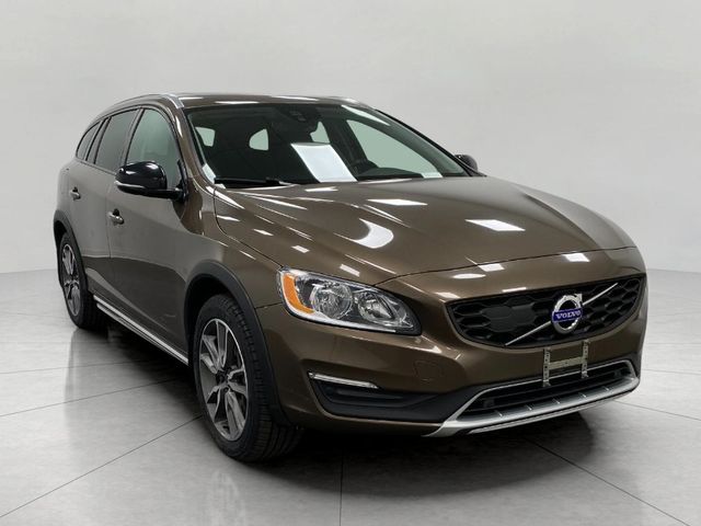 2018 Volvo V60 Cross Country Base