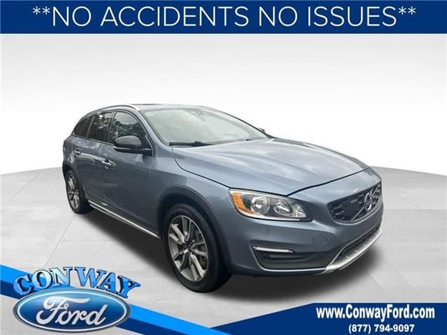 2018 Volvo V60 Cross Country Base