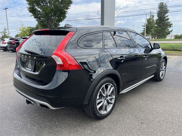 2018 Volvo V60 Cross Country Platinum