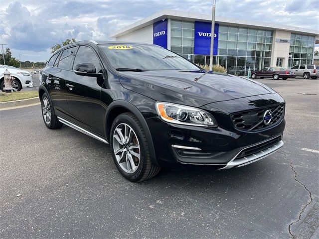 2018 Volvo V60 Cross Country Platinum