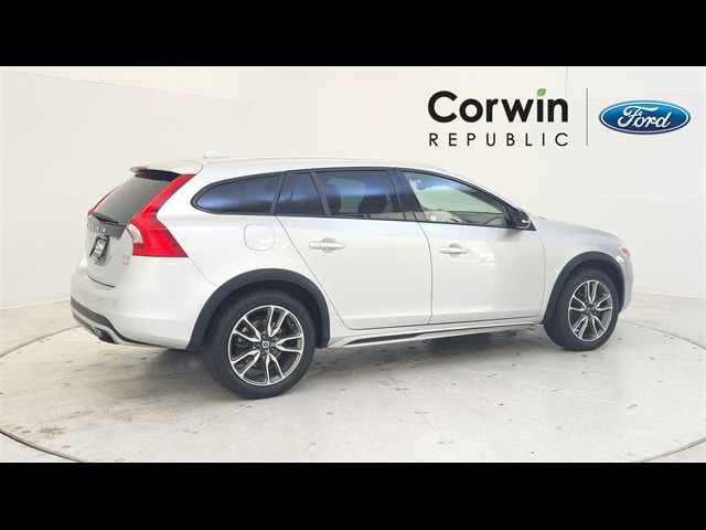 2018 Volvo V60 Cross Country Platinum