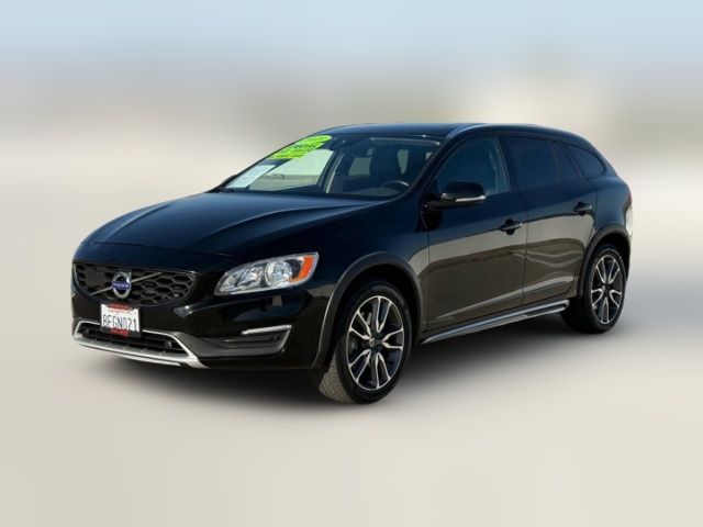 2018 Volvo V60 Cross Country Base
