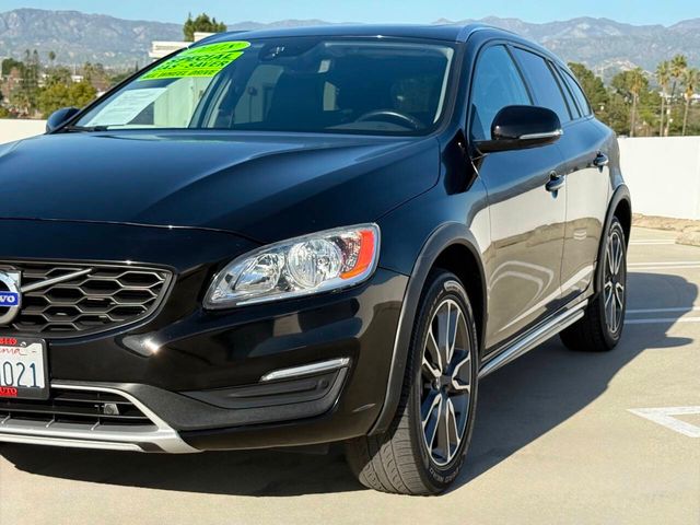 2018 Volvo V60 Cross Country Base