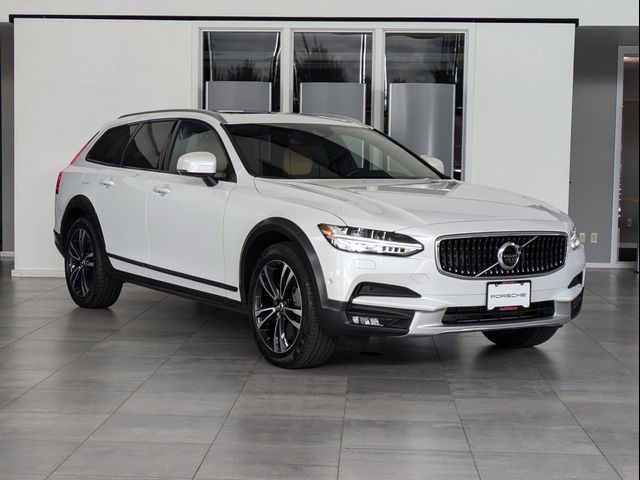 2018 Volvo V90 Cross Country Base