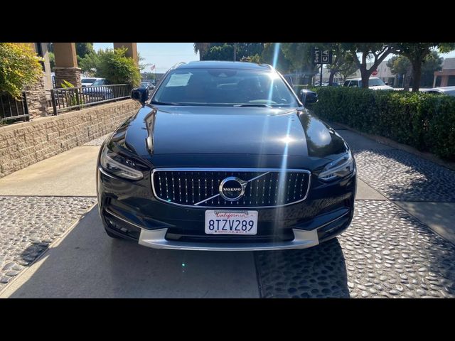 2018 Volvo V90 Cross Country Base