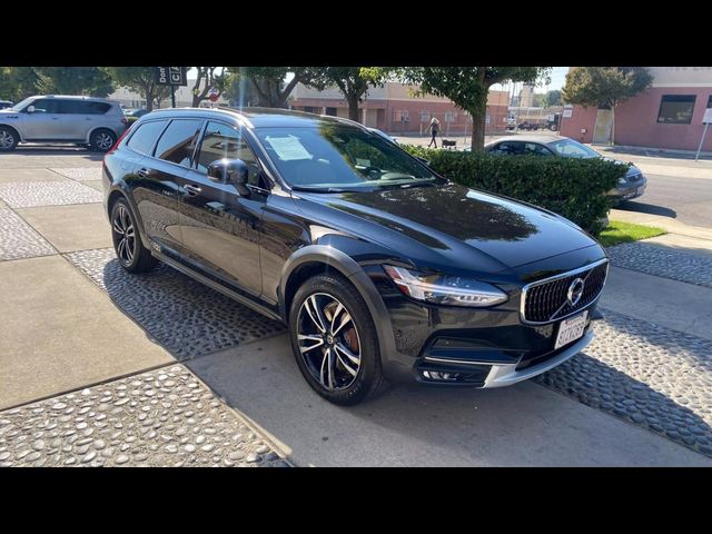 2018 Volvo V90 Cross Country Base