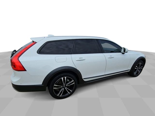 2018 Volvo V90 Cross Country Base