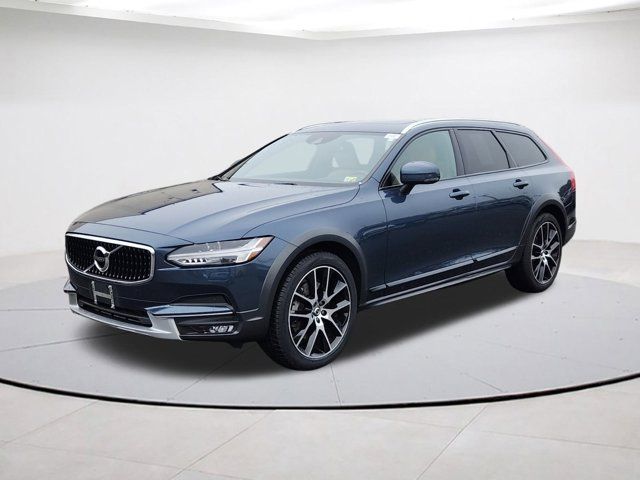 2018 Volvo V90 Cross Country Base