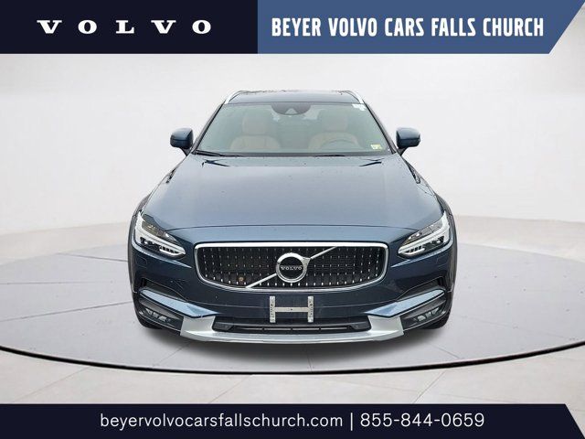 2018 Volvo V90 Cross Country Base