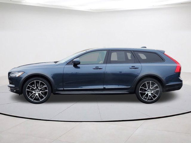 2018 Volvo V90 Cross Country Base