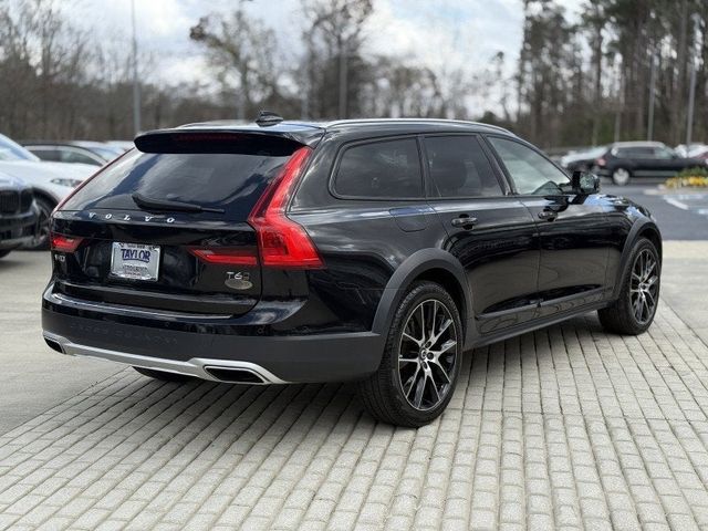 2018 Volvo V90 Cross Country Base