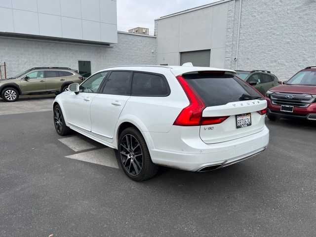 2018 Volvo V90 Cross Country Base