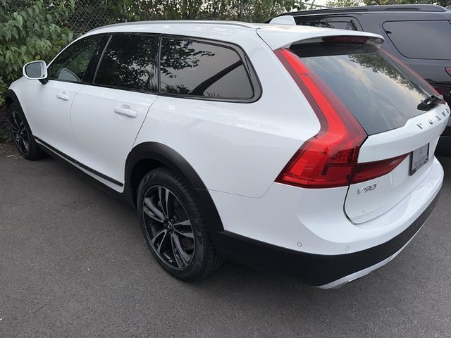 2018 Volvo V90 Cross Country Base