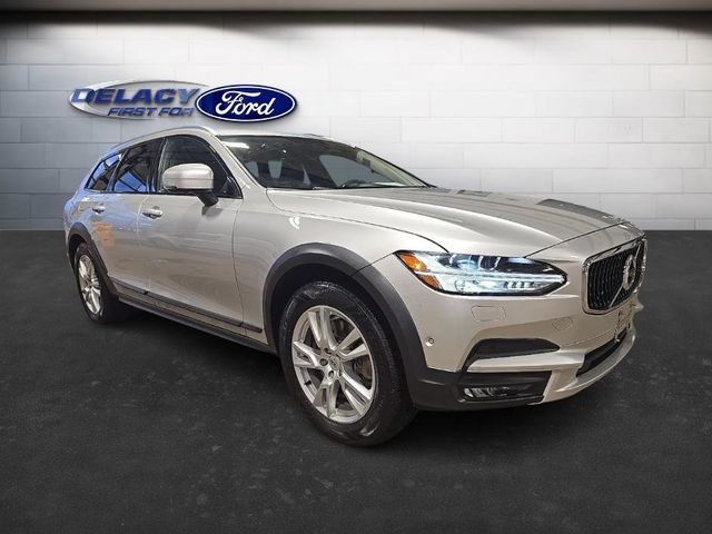 2018 Volvo V90 Cross Country Base