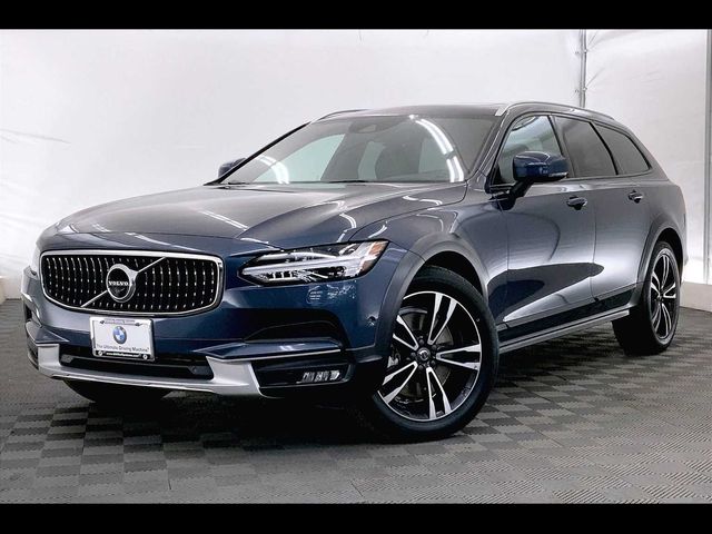 2018 Volvo V90 Cross Country Base