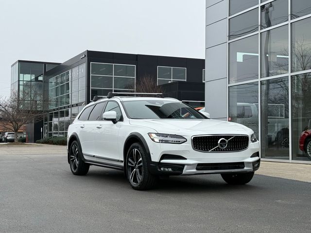 2018 Volvo V90 Cross Country Base