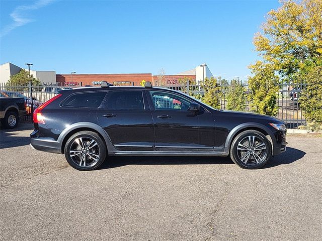 2018 Volvo V90 Cross Country Base