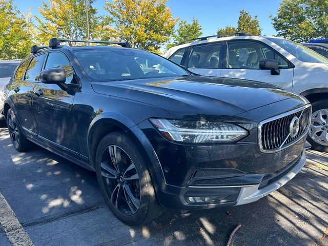 2018 Volvo V90 Cross Country Base