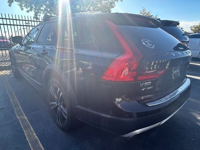 2018 Volvo V90 Cross Country Base