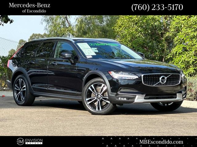 2018 Volvo V90 Cross Country Base