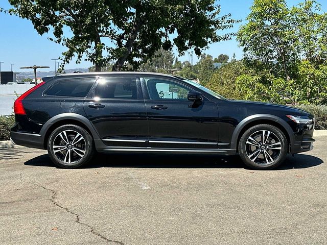 2018 Volvo V90 Cross Country Base