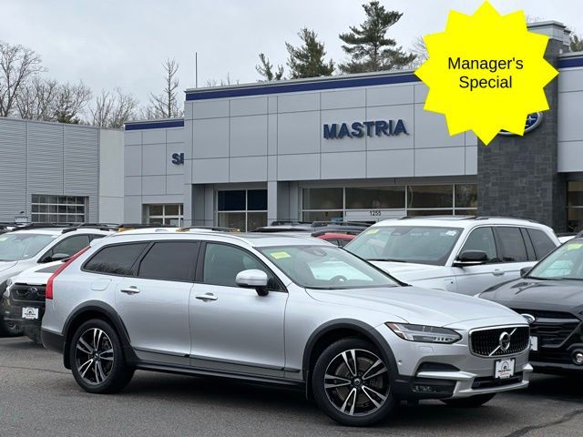 2018 Volvo V90 Cross Country Base