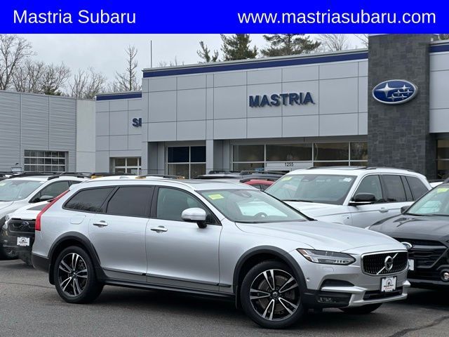 2018 Volvo V90 Cross Country Base