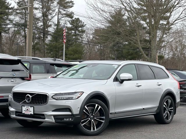 2018 Volvo V90 Cross Country Base