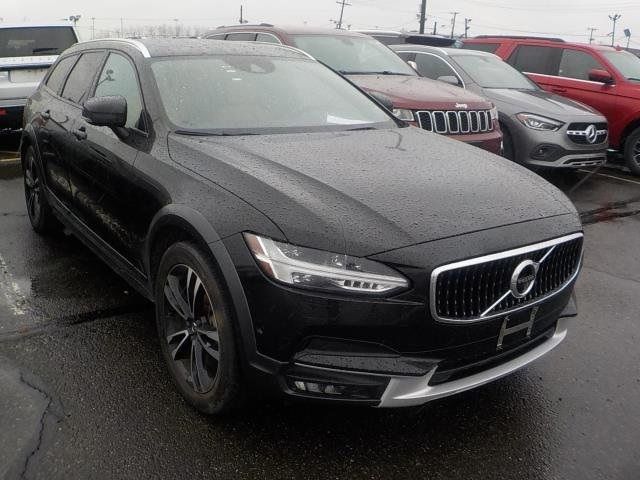 2018 Volvo V90 Cross Country Base