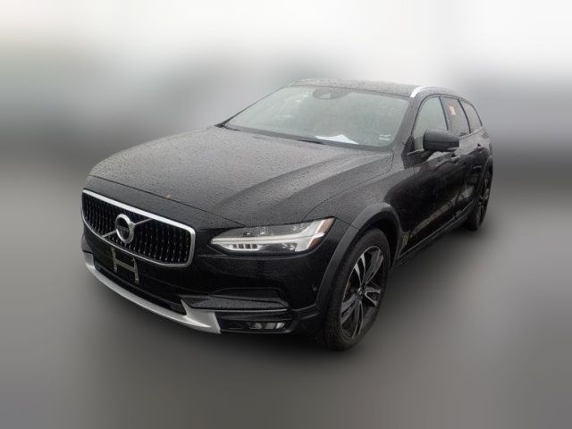 2018 Volvo V90 Cross Country Base