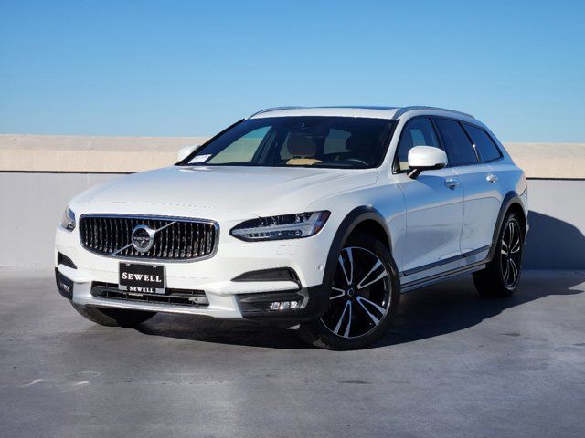 2018 Volvo V90 Cross Country Base