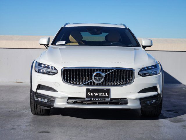 2018 Volvo V90 Cross Country Base