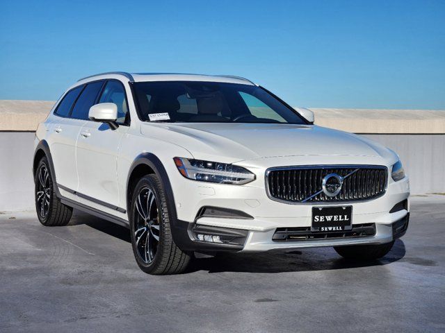 2018 Volvo V90 Cross Country Base