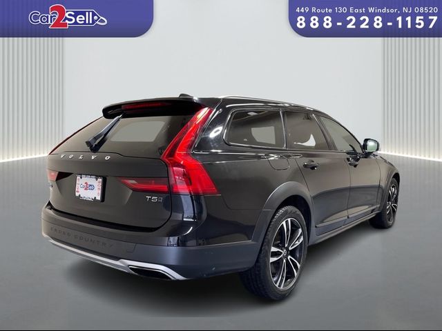 2018 Volvo V90 Cross Country Base