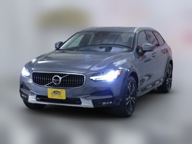 2018 Volvo V90 Cross Country Base