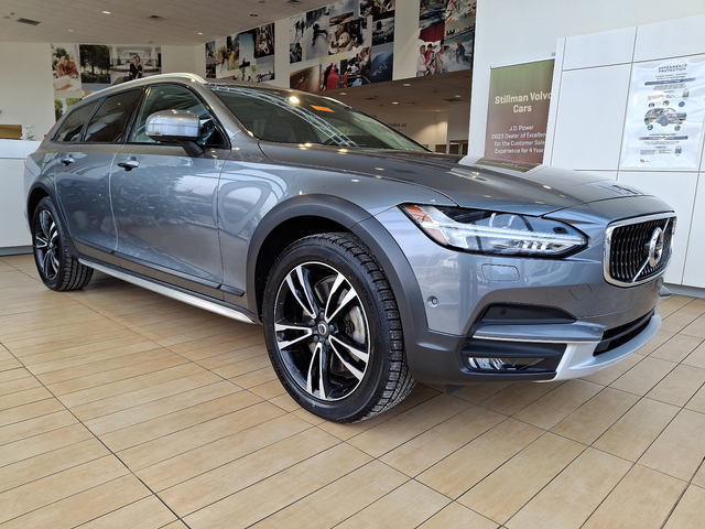 2018 Volvo V90 Cross Country Base