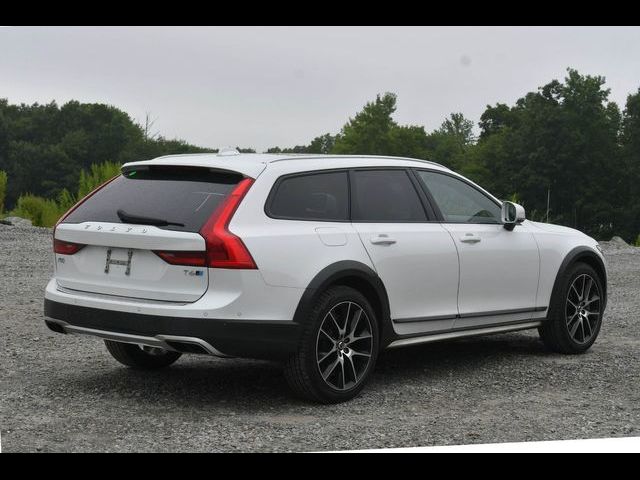 2018 Volvo V90 Cross Country Base