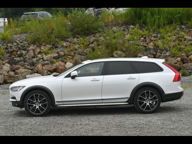 2018 Volvo V90 Cross Country Base