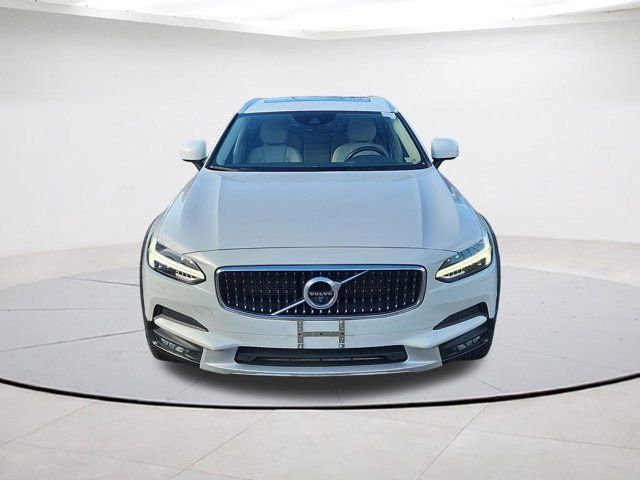 2018 Volvo V90 Cross Country Base