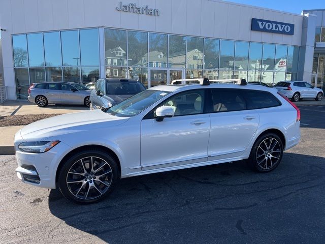 2018 Volvo V90 Cross Country Base