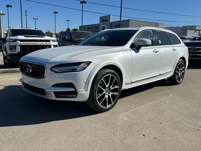 2018 Volvo V90 Cross Country Base